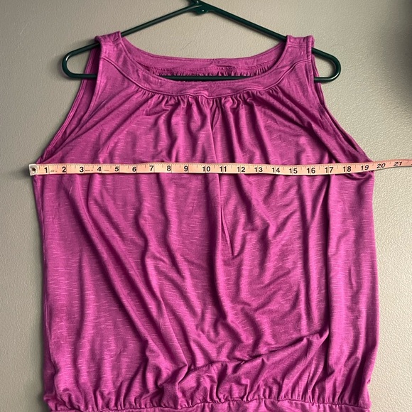 Loft Tank pink banded bottom, scoop neck tank top - Picture 7 of 10